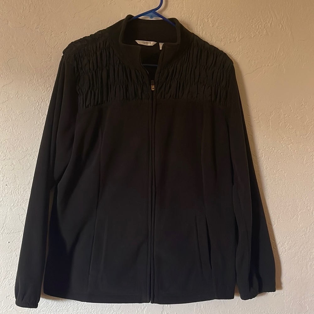 Liz Claiborne Fleece Jacket with Pleated Shoulders/Back Size 1X Black in color